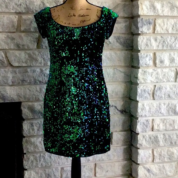 Forever 21 Dresses & Skirts - Never Worn Green Mermaid Sequin Dress